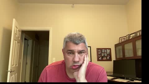 Snapshot of showmet chatting on 10.17.25 Chicago Guy online show from 10.17.25