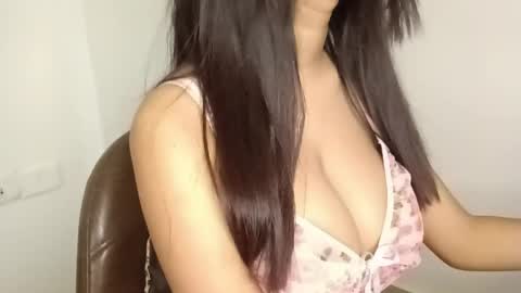 shreya_0 online show from 04.27.26