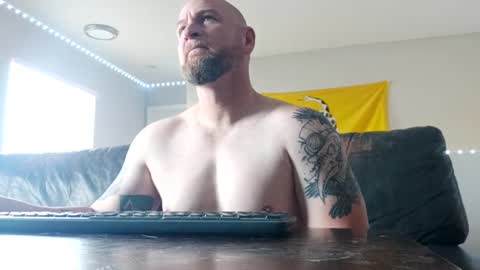 Snapshot of shwmeyours chatting on 12.14.24 shwmeyours online show from 12.14.24