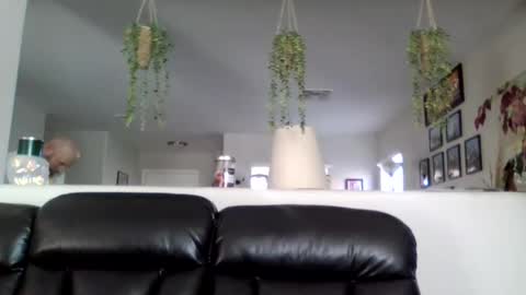 Snapshot of shwmeyours chatting on 11.08.25 shwmeyours online show from 11.08.25