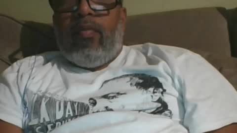 SHY333 online show from 10.28.25