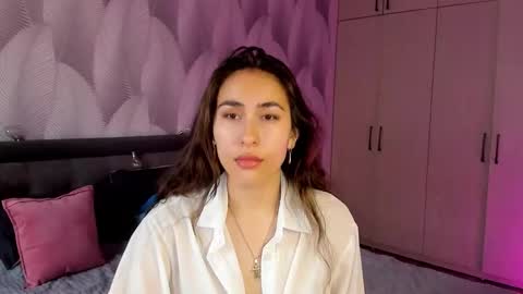 Snapshot of shy_bambiii chatting on 10.02.25 Mika online show from 10.02.25