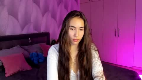 Snapshot of shy_bambiii chatting on 10.21.25 Mika online show from 10.21.25