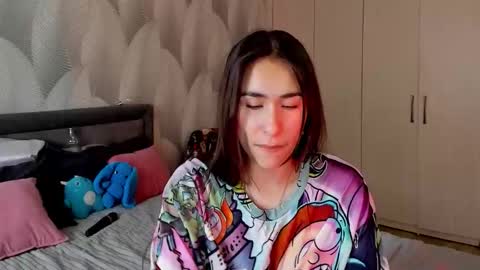 Mika online show from 11.14.25