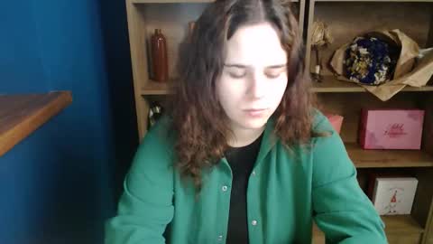 Snapshot of shy_lil chatting on 10.18.25 shy_lil online show from 10.18.25