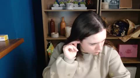 Snapshot of shy_lil chatting on 10.24.25 shy_lil online show from 10.24.25