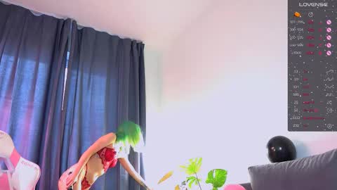 Snapshot of shy_or_horny chatting on 09.24.25 HI i am Marcy online show from 09.24.25