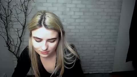 shy_sabrina_ online show from 01.10.25