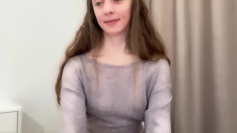 shy_schoolgirl_ online show from 12.19.25