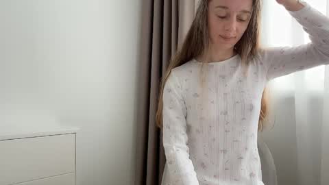 Snapshot of shy_schoolgirl_ chatting on 05.30.26 shy_schoolgirl_ online show from 05.30.26