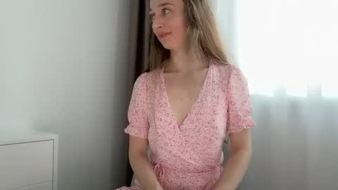 Snapshot of shy_schoolgirl_ chatting on 06.14.26 shy_schoolgirl_ online show from 06.14.26