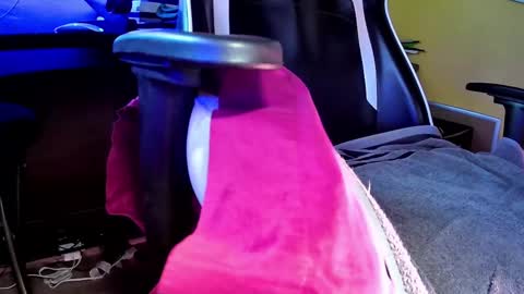 Klark Bent online show from 11.23.25