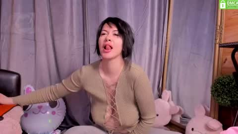 Snapshot of shydreamss chatting on 02.24.25 Anny online show from 02.24.25