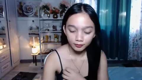 Snapshot of shygirl_lyn chatting on 05.31.26 lyn online show from 05.31.26
