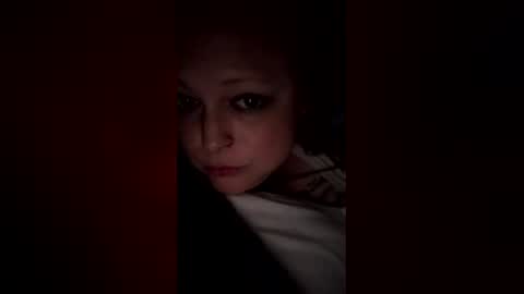Snapshot of shylilredhead69 chatting on 06.19.26 shylilredhead69 online show from 06.19.26