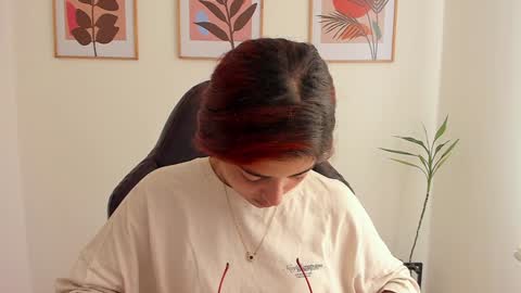 Snapshot of shylittlebunny chatting on 01.20.25 shylittlebunny online show from 01.20.25