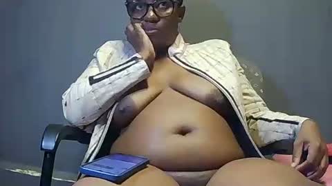 Snapshot of shymilfxx chatting on 03.17.26 shymilfxx online show from 03.17.26