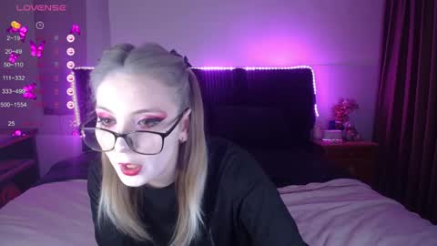 Snapshot of shysweetrish chatting on 04.03.26 shysweetrish online show from 04.03.26