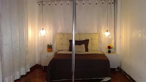 Snapshot of shyvibes_ chatting on 12.25.24 CALL ME  CHARLOTTE online show from 12.25.24