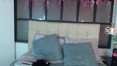 Snapshot of shyvibes_ chatting on 10.21.25 CALL ME  CHARLOTTE online show from 10.21.25