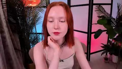 Snapshot of sia_hart chatting on 06.24.26 Sia online show from 06.24.26