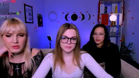 Snapshot of sicilia_shine chatting on 02.22.26 silicia online show from 02.22.26