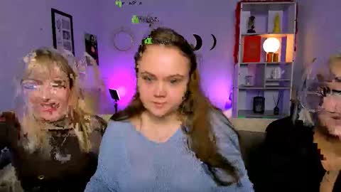 Snapshot of sicilia_shine chatting on 02.25.26 silicia online show from 02.25.26