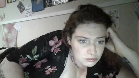 Snapshot of sicilianelliekatia chatting on 06.18.26 sicilianelliekatia online show from 06.18.26