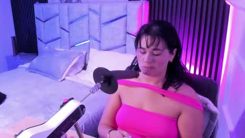 Siena Rosewood online show from 04.19.26