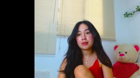 Snapshot of sienna_lorens chatting on 02.25.26 Amber online show from 02.25.26