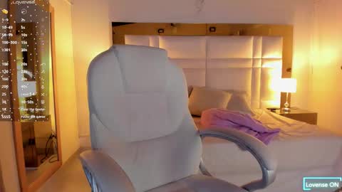 Sienna  online show from 01.14.26