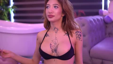 Sienna online show from 09.25.25