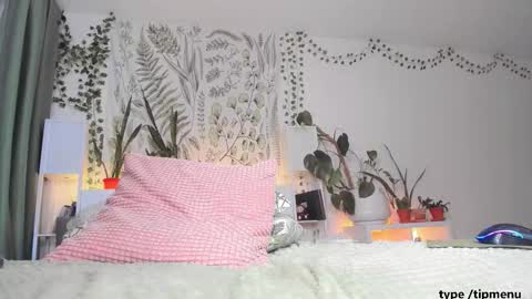 Snapshot of sierra_diamond chatting on 02.15.26 Si online show from 02.15.26