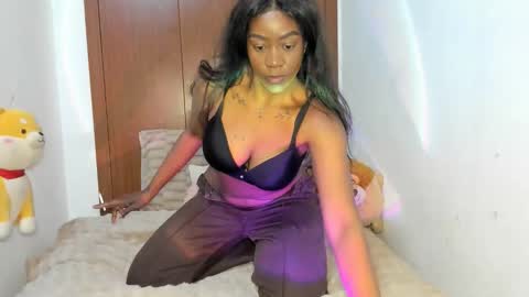 Snapshot of sierra_violet chatting on 03.08.26 sierra_violet online show from 03.08.26