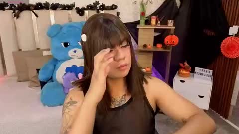 Siiam Tay online show from 11.02.25