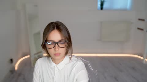 Snapshot of silent_chill chatting on 01.17.25 Chilli online show from 01.17.25