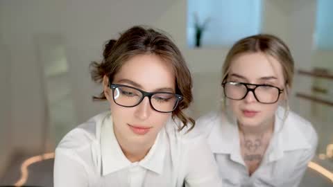 Snapshot of silent_chill chatting on 02.09.25 Chilli online show from 02.09.25