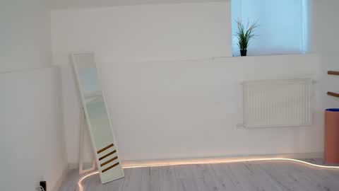 Snapshot of silent_chill chatting on 02.10.25 Chilli online show from 02.10.25