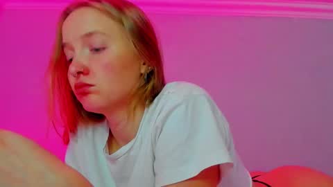 Mila online show from 09.13.25