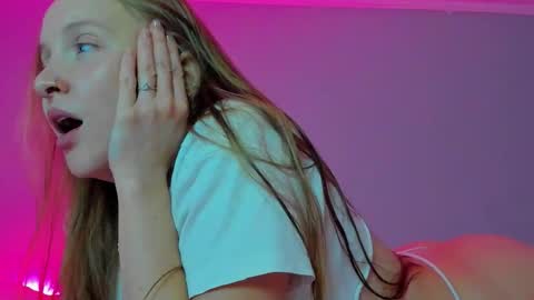 Mila online show from 09.30.25