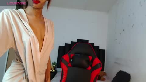 Snapshot of silky_indian69 chatting on 10.04.25 Niki online show from 10.04.25