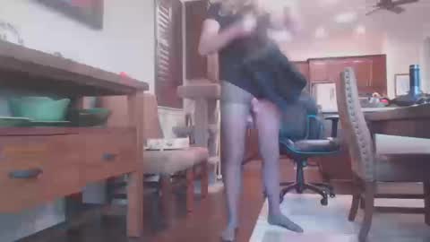 Silkylvr Crossdresser online show from 10.10.25