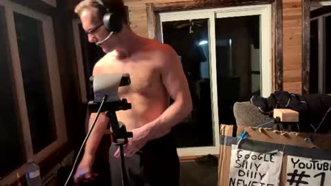 Snapshot of sillydillynewfie chatting on 06.24.26 Silly Dilly Newfie online show from 06.24.26