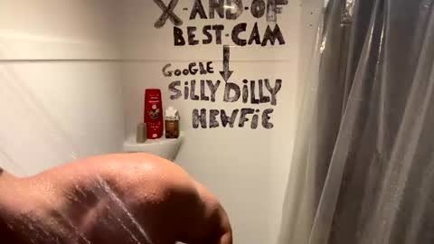 Snapshot of sillydillynewfie chatting on 07.03.26 Silly Dilly Newfie online show from 07.03.26