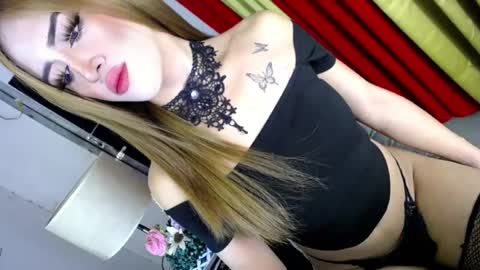 Snapshot of silvana_starr chatting on 06.19.26 Silvana for short VANA online show from 06.19.26