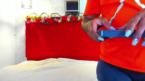 Snapshot of silvannafit chatting on 03.25.26 Silvana Fit online show from 03.25.26
