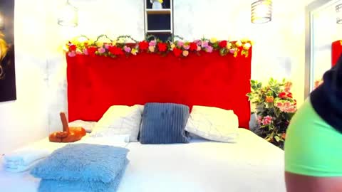 Snapshot of silvannafit chatting on 03.27.26 Silvana Fit online show from 03.27.26