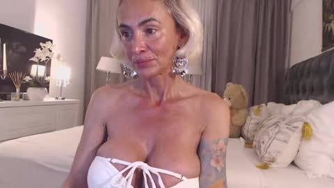 Snapshot of silver_miss chatting on 04.22.26 Silver ok online show from 04.22.26