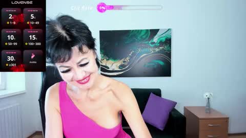 Silvia Wallec online show from 09.19.25