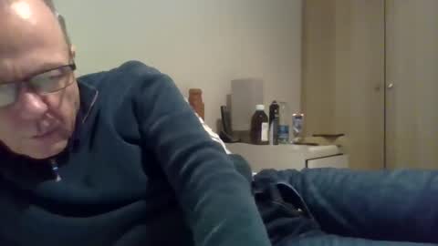 simon56691 online show from 12.19.24